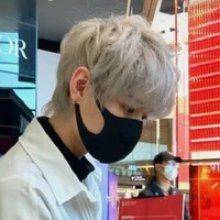 ต้นน้ำ(พี่คนกลางพระเอก)