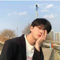เอ็กซ์(พระเอก)