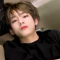 ᴷⁱᵐ ᵀᵃᵉʰʸᵘⁿᵍ / ¹⁰ ʸᵉᵃʳˢ ᵒˡᵈ
