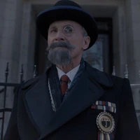 Sr.Reginald Hargreeves<3