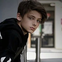 Lucas Hargreeves<3🤎