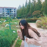 พลอย