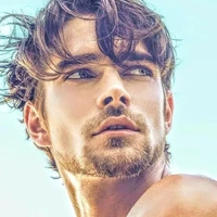 Tobias Adams/ M