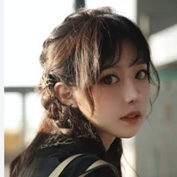Assistant (Lara)