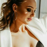 Roxanne *Weston 