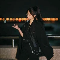 มิล//นางเอก