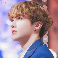 •Hoseok {O}•