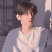 เซนเตอร์😏💥(น้องชายนางเอก)