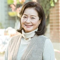 Jeon Mi-kyung (Old Madam Jeon)