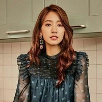Jeon Shin-hye ( 2nd Young Miss Jeon)