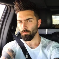 Douglas Maurer (40 años)