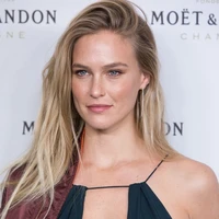 Alba Müller (38 años)