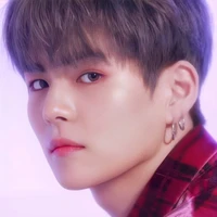 Yoshi •Pelatih Renang•