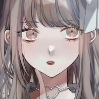 มีน่า(พี่นายเอก)