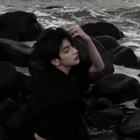 คิง{แฝดน้อง+พระเอก}
