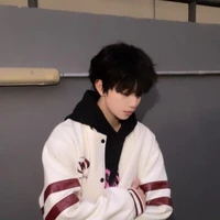 ไนท์(เพื่อนนายเอก)