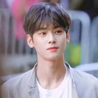 Eun woo