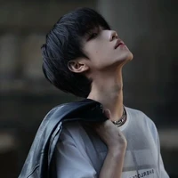 ไวท์(พระเอก)