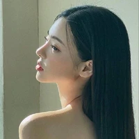 พลอยเดือน(แม่ของพระเอก)