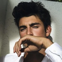 Uriel Obregón (21)