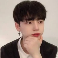 ชาคริต(พ่อ น.อ)💁