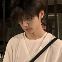 แชมป์ ( เพื่อนพระเอก )