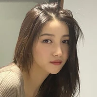 Nayla(kakak adel)