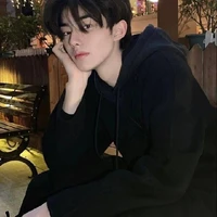 เบส(ตัวเอก)