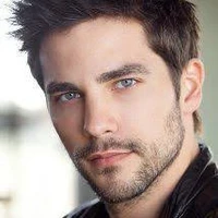 mark( tercer trillizo)