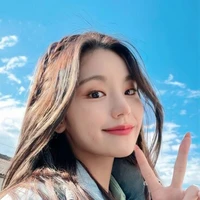 hwang yeji