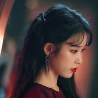 IU
