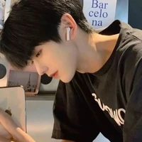 ไนท์​(เพื่อน​พระเอก​)