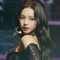 Moon Ji- Min/ Karina