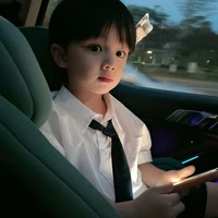 นิว(นายเอกตอน5ขวบ)