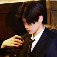 คิณ[พระเอก+พี่คนกลาง]