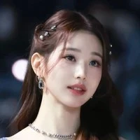 มิว(แม่พระเอก)
