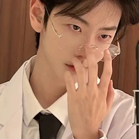 คิน(พ่อพระเอก)