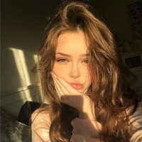 Laura[18 años][T2](M2)(Flor negra)