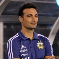 scaloni(tu papá)