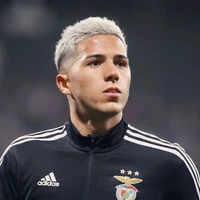 Enzo(tu amigovio)