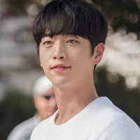 คิมยองฮึน//หุ่นยนต์08 🤖💚