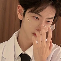ไวท์(พระเอก👑)