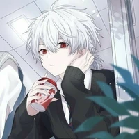 ฟิก•(เพื่อนสนิทของโคลว์)🧃
