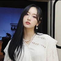 Larisa Alister (Anak pungut)