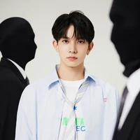 Kim heesung.