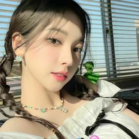 พลอย