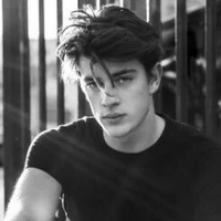 Ruben Caxton / fl ex bf