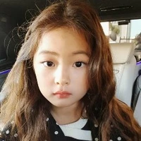 (Ten years old) Jennie