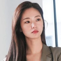 Chae Yoon ( Kepala Maid )