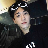 คิง. พระเอก